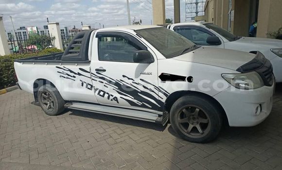 Buy Used Toyota Hilux White Car in Nairobi in Nairobi