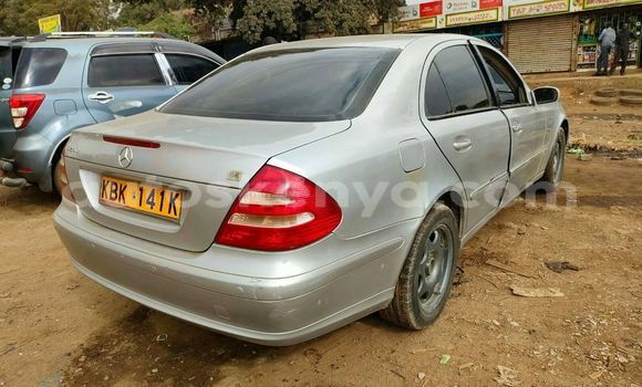 Oofamaa Mercedes‒Benz C–Class Silver Makiinaa iti Nairobi keessatti Nairobi keessatti Oofamaa Mercedes‒Benz C–Class Silver Makiinaa iti Nairobi keessatti Nairobi keessatti