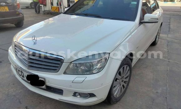 Oofamaa Mercedes‒Benz C–Class White Makiinaa iti Nairobi keessatti Nairobi keessatti Oofamaa Mercedes‒Benz C–Class White Makiinaa iti Nairobi keessatti Nairobi keessatti