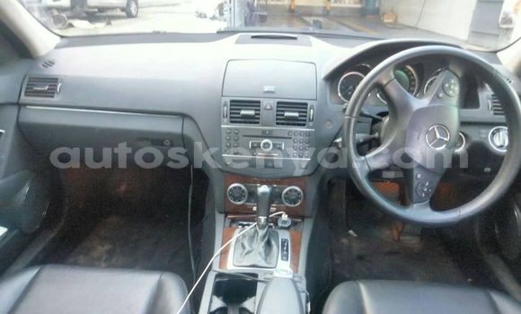 Oofamaa Mercedes‒Benz C–Class White Makiinaa iti Nairobi keessatti Nairobi keessatti Oofamaa Mercedes‒Benz C–Class White Makiinaa iti Nairobi keessatti Nairobi keessatti
