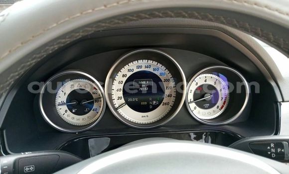 Oofamaa Mercedes‒Benz E–Class Silver Makiinaa iti Nairobi keessatti Nairobi keessatti Oofamaa Mercedes‒Benz E–Class Silver Makiinaa iti Nairobi keessatti Nairobi keessatti