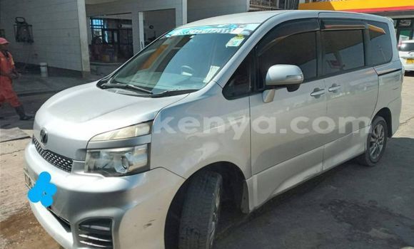 Oofamaa Toyota Voxy Silver Makiinaa iti Nairobi keessatti Nairobi keessatti Oofamaa Toyota Voxy Silver Makiinaa iti Nairobi keessatti Nairobi keessatti