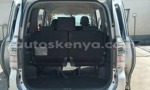 Oofamaa Toyota Voxy Silver Makiinaa iti Nairobi keessatti Nairobi keessatti Oofamaa Toyota Voxy Silver Makiinaa iti Nairobi keessatti Nairobi keessatti