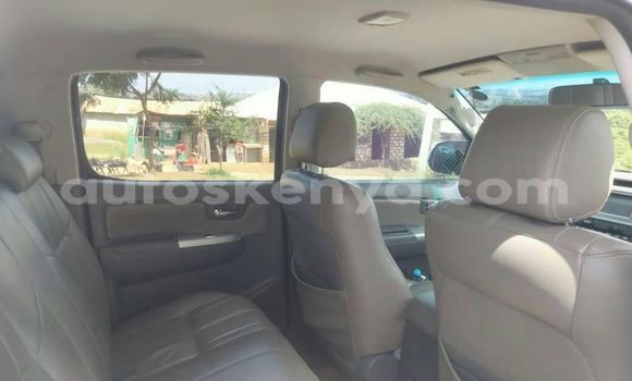 Oofamaa Toyota Hilux Blue Makiinaa iti Nairobi keessatti Nairobi keessatti Oofamaa Toyota Hilux Blue Makiinaa iti Nairobi keessatti Nairobi keessatti