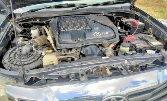 Oofamaa Toyota Hilux Blue Makiinaa iti Nairobi keessatti Nairobi keessatti Oofamaa Toyota Hilux Blue Makiinaa iti Nairobi keessatti Nairobi keessatti