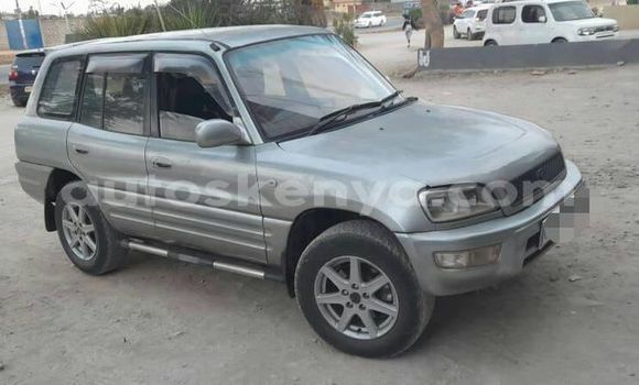 Oofamaa Toyota RAV4 Silver Makiinaa iti Nairobi keessatti Nairobi keessatti Oofamaa Toyota RAV4 Silver Makiinaa iti Nairobi keessatti Nairobi keessatti
