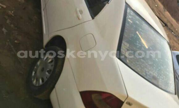 Oofamaa Toyota Corolla White Makiinaa iti Nairobi keessatti Nairobi keessatti Oofamaa Toyota Corolla White Makiinaa iti Nairobi keessatti Nairobi keessatti