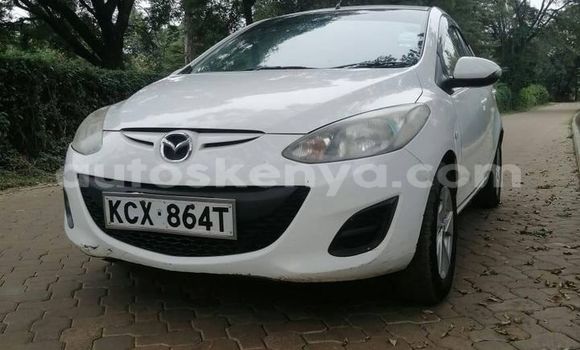 Nunua Ilio tumika Mazda Demio Nyeupe Gari ndani ya Nairobi nchini Nairobi