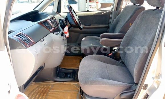 Oofamaa Toyota Noah Silver Makiinaa iti Nairobi keessatti Nairobi keessatti Oofamaa Toyota Noah Silver Makiinaa iti Nairobi keessatti Nairobi keessatti