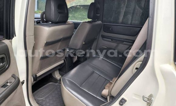 Oofamaa Nissan X–Trail White Makiinaa iti Nairobi keessatti Nairobi keessatti Oofamaa Nissan X–Trail White Makiinaa iti Nairobi keessatti Nairobi keessatti
