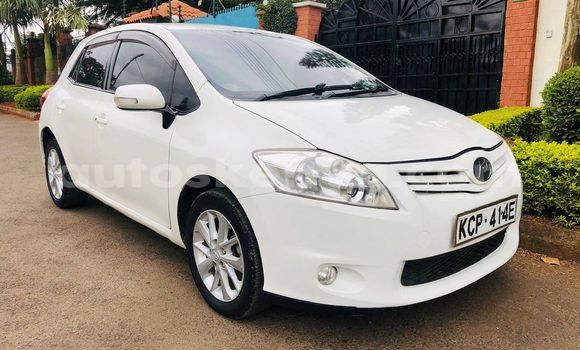 Oofamaa Toyota Auris White Makiinaa iti Nairobi keessatti Nairobi keessatti Oofamaa Toyota Auris White Makiinaa iti Nairobi keessatti Nairobi keessatti