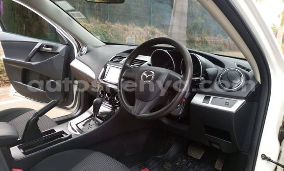 Oofamaa Mazda Axela White Makiinaa iti Nairobi keessatti Nairobi keessatti Oofamaa Mazda Axela White Makiinaa iti Nairobi keessatti Nairobi keessatti