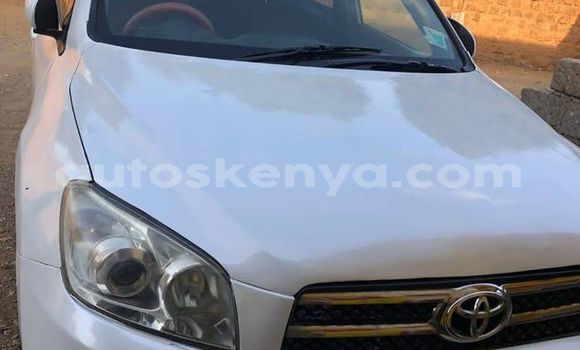 Oofamaa Toyota RAV4 White Makiinaa iti Nairobi keessatti Nairobi keessatti Oofamaa Toyota RAV4 White Makiinaa iti Nairobi keessatti Nairobi keessatti