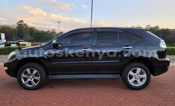 Oofamaa Toyota Harrier Black Makiinaa iti Nairobi keessatti Nairobi keessatti