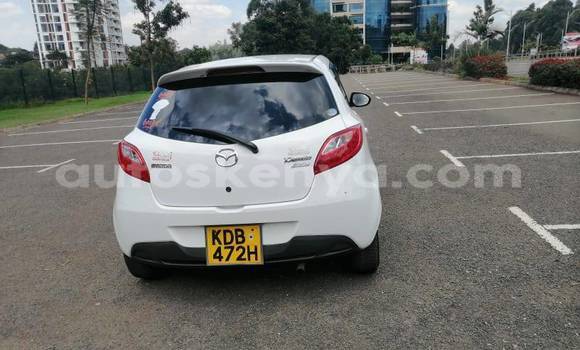 Oofamaa Mazda Demio White Makiinaa iti Nairobi keessatti Nairobi keessatti Oofamaa Mazda Demio White Makiinaa iti Nairobi keessatti Nairobi keessatti