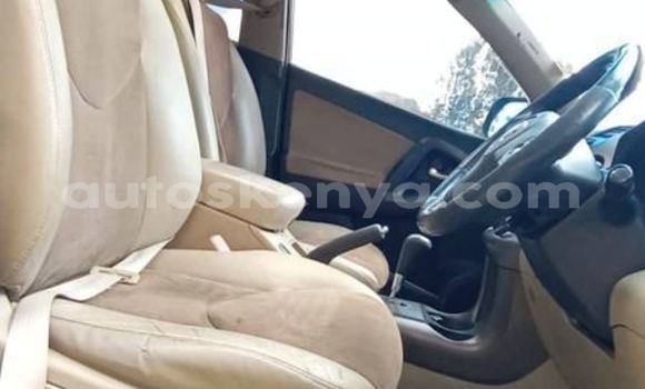 Oofamaa Toyota Vanguard Blue Makiinaa iti Nairobi keessatti Nairobi keessatti Oofamaa Toyota Vanguard Blue Makiinaa iti Nairobi keessatti Nairobi keessatti