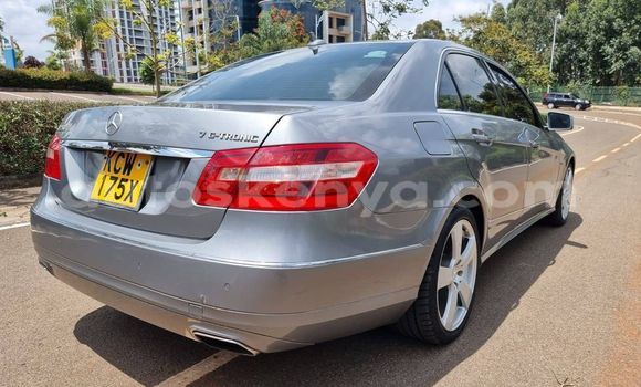 Oofamaa Mercedes‒Benz E–Class Silver Makiinaa iti Nairobi keessatti Nairobi keessatti Oofamaa Mercedes‒Benz E–Class Silver Makiinaa iti Nairobi keessatti Nairobi keessatti