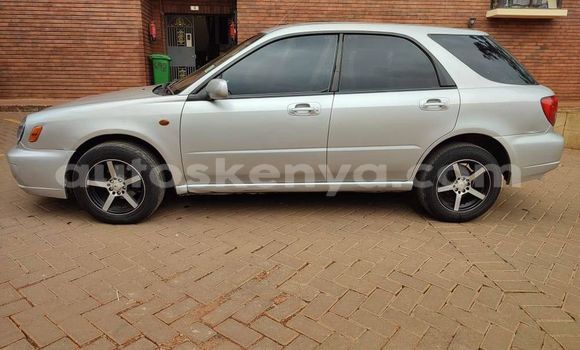 Oofamaa Subaru Impreza Silver Makiinaa iti Nairobi keessatti Nairobi keessatti