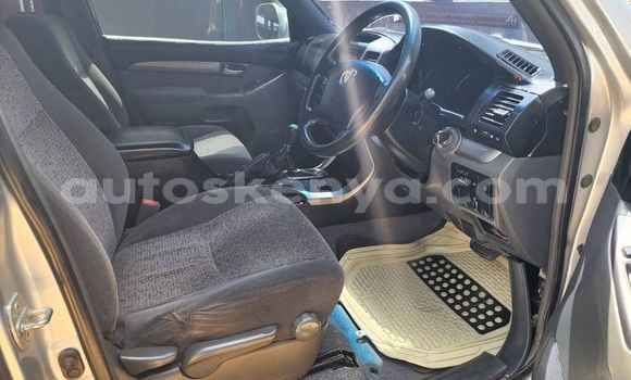 Oofamaa Toyota Land Cruiser Prado Silver Makiinaa iti Nairobi keessatti Nairobi keessatti Oofamaa Toyota Land Cruiser Prado Silver Makiinaa iti Nairobi keessatti Nairobi keessatti