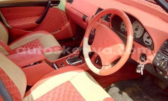 Oofamaa Mercedes‒Benz C–Class Other Makiinaa iti Limuru keessatti Nairobi keessatti Oofamaa Mercedes‒Benz C–Class Other Makiinaa iti Limuru keessatti Nairobi keessatti