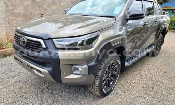 Buy Used Toyota Hiluxe Revo Green Car in Nairobi in Nairobi Buy Used Toyota Hiluxe Revo Green Car in Nairobi in Nairobi