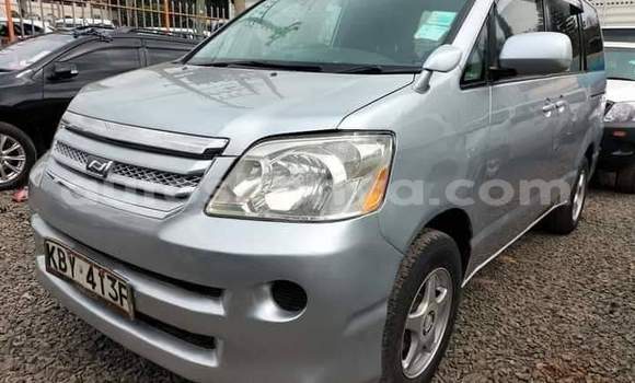 Nunua Ilio tumika Toyota Noah Fedha Gari ndani ya Nairobi nchini Nairobi
