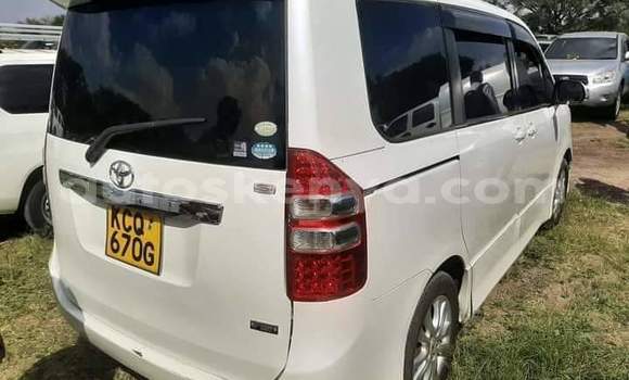 Buy Used Toyota Noah White Car in Nairobi in Nairobi Buy Used Toyota Noah White Car in Nairobi in Nairobi
