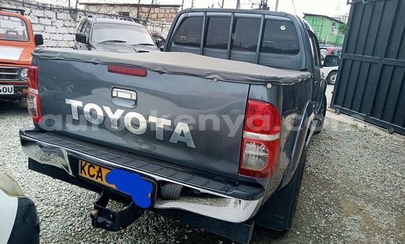Nunua Ilio tumika Toyota Hilux Bluu Gari ndani ya Mombasa nchini Kenya ya Pwani Nunua Ilio tumika Toyota Hilux Bluu Gari ndani ya Mombasa nchini Kenya ya Pwani