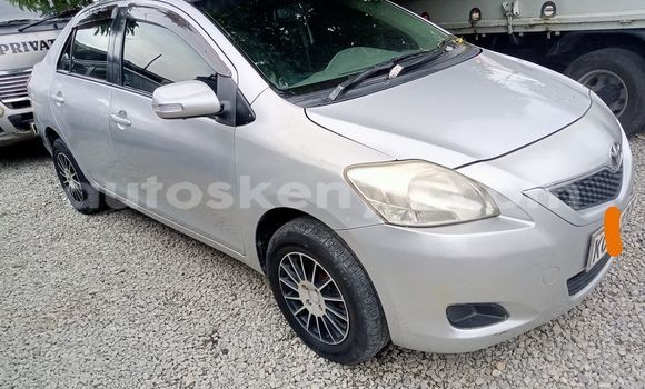 Oofamaa Toyota Belta Silver Makiinaa iti Mombasa keessatti Coastal Kenya keessatti Oofamaa Toyota Belta Silver Makiinaa iti Mombasa keessatti Coastal Kenya keessatti