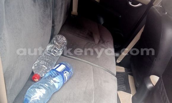 Nunua Ilio tumika Honda Fit Nyingine Gari ndani ya Mombasa nchini Kenya ya Pwani Nunua Ilio tumika Honda Fit Nyingine Gari ndani ya Mombasa nchini Kenya ya Pwani