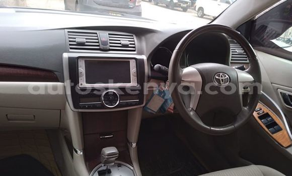 Nunua Ilio tumika Toyota Premio Nyeusi Gari ndani ya Mombasa nchini Kenya ya Pwani Nunua Ilio tumika Toyota Premio Nyeusi Gari ndani ya Mombasa nchini Kenya ya Pwani