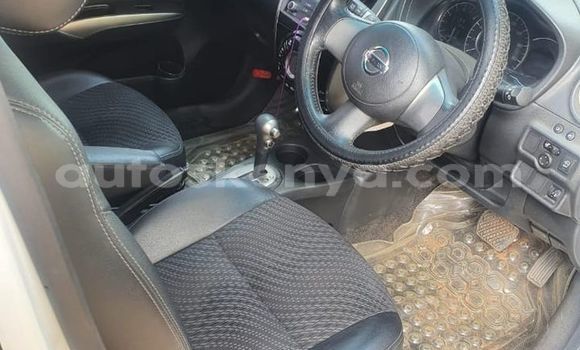 Nunua Ilio tumika Nissan Note Nyeupe Gari ndani ya Mombasa nchini Kenya ya Pwani Nunua Ilio tumika Nissan Note Nyeupe Gari ndani ya Mombasa nchini Kenya ya Pwani
