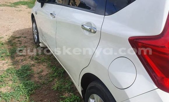 Nunua Ilio tumika Nissan Note Nyeupe Gari ndani ya Mombasa nchini Kenya ya Pwani Nunua Ilio tumika Nissan Note Nyeupe Gari ndani ya Mombasa nchini Kenya ya Pwani