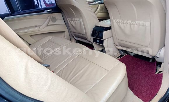 Nunua Ilio tumika BMW X5 Nyeusi Gari ndani ya Mombasa nchini Kenya ya Pwani Nunua Ilio tumika BMW X5 Nyeusi Gari ndani ya Mombasa nchini Kenya ya Pwani