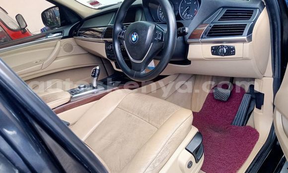 Nunua Ilio tumika BMW X5 Nyeusi Gari ndani ya Mombasa nchini Kenya ya Pwani Nunua Ilio tumika BMW X5 Nyeusi Gari ndani ya Mombasa nchini Kenya ya Pwani