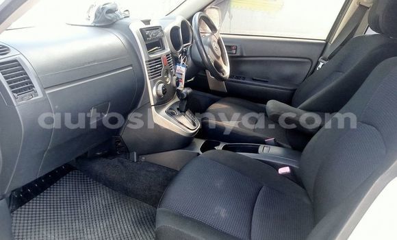Nunua Ilio tumika Toyota Rush Nyeupe Gari ndani ya Mombasa nchini Kenya ya Pwani Nunua Ilio tumika Toyota Rush Nyeupe Gari ndani ya Mombasa nchini Kenya ya Pwani