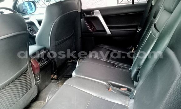 Nunua Ilio tumika Toyota Land Cruiser Prado Nyeusi Gari ndani ya Mombasa nchini Kenya ya Pwani Nunua Ilio tumika Toyota Land Cruiser Prado Nyeusi Gari ndani ya Mombasa nchini Kenya ya Pwani