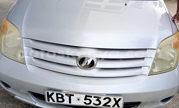 Nunua Ilio tumika Toyota IST Fedha Gari ndani ya Mombasa nchini Kenya ya Pwani Nunua Ilio tumika Toyota IST Fedha Gari ndani ya Mombasa nchini Kenya ya Pwani