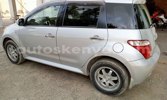 Nunua Ilio tumika Toyota IST Fedha Gari ndani ya Mombasa nchini Kenya ya Pwani Nunua Ilio tumika Toyota IST Fedha Gari ndani ya Mombasa nchini Kenya ya Pwani