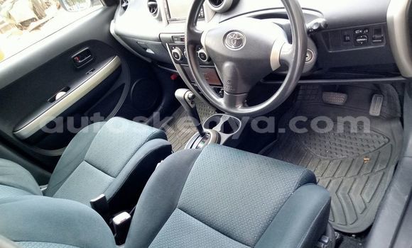Nunua Ilio tumika Toyota IST Fedha Gari ndani ya Mombasa nchini Kenya ya Pwani Nunua Ilio tumika Toyota IST Fedha Gari ndani ya Mombasa nchini Kenya ya Pwani