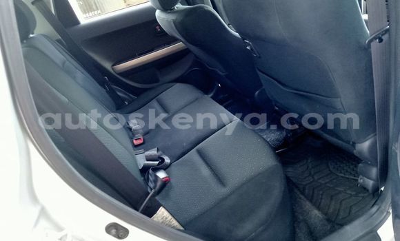 Nunua Ilio tumika Toyota IST Fedha Gari ndani ya Mombasa nchini Kenya ya Pwani Nunua Ilio tumika Toyota IST Fedha Gari ndani ya Mombasa nchini Kenya ya Pwani