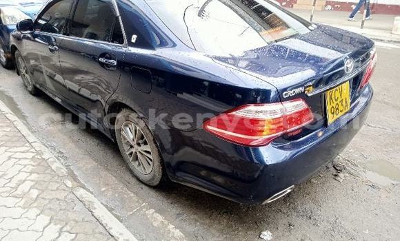 Nunua Ilio tumika Toyota Crown Bluu Gari ndani ya Mombasa nchini Kenya ya Pwani Nunua Ilio tumika Toyota Crown Bluu Gari ndani ya Mombasa nchini Kenya ya Pwani