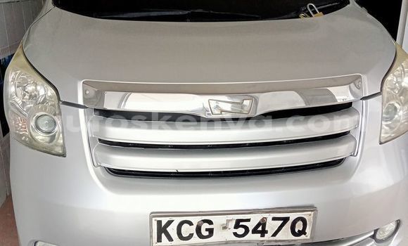Nunua Ilio tumika Toyota Noah Fedha Gari ndani ya Mombasa nchini Kenya ya Pwani