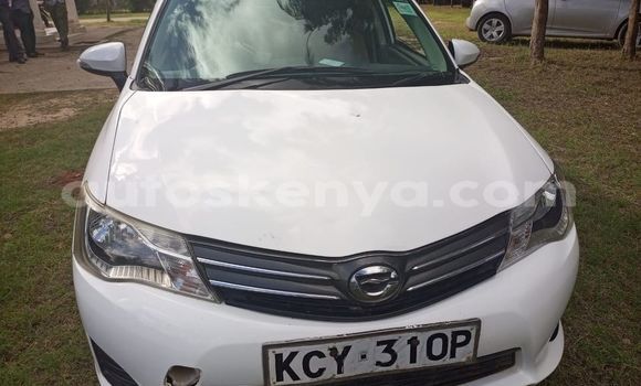Oofamaa Toyota Axio White Makiinaa iti Mombasa keessatti Coastal Kenya keessatti