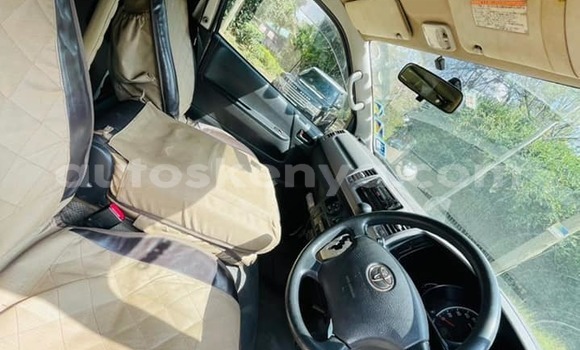 Buy Used Toyota Hiace White Car in Nairobi in Nairobi Buy Used Toyota Hiace White Car in Nairobi in Nairobi
