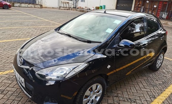 Oofamaa Mazda Demio Black Makiinaa iti Nairobi keessatti Nairobi keessatti