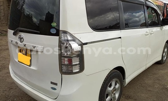 Nunua Ilio tumika Toyota Voxy Nyeupe Gari ndani ya Nairobi nchini Nairobi Nunua Ilio tumika Toyota Voxy Nyeupe Gari ndani ya Nairobi nchini Nairobi