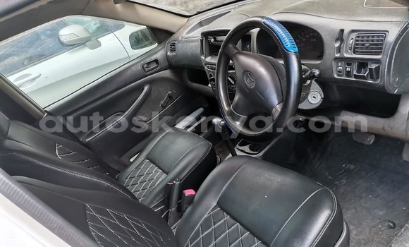 Nunua Ilio tumika Toyota Probox Nyeupe Gari ndani ya Nairobi nchini Nairobi Nunua Ilio tumika Toyota Probox Nyeupe Gari ndani ya Nairobi nchini Nairobi