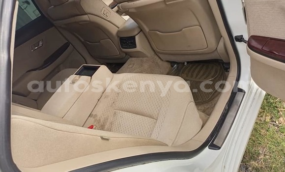 Nunua Ilio tumika Toyota Crown Nyeupe Gari ndani ya Nairobi nchini Nairobi Nunua Ilio tumika Toyota Crown Nyeupe Gari ndani ya Nairobi nchini Nairobi