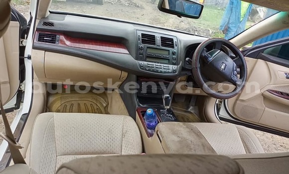 Nunua Ilio tumika Toyota Crown Nyeupe Gari ndani ya Nairobi nchini Nairobi Nunua Ilio tumika Toyota Crown Nyeupe Gari ndani ya Nairobi nchini Nairobi